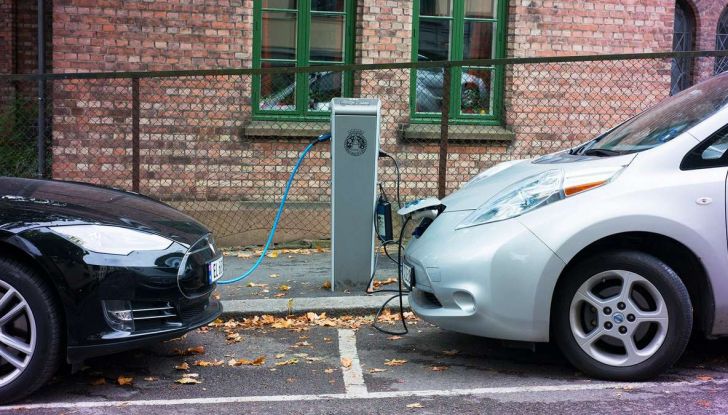 I droni Amazon ora caricano le auto elettriche in movimento - Foto 5 di 13