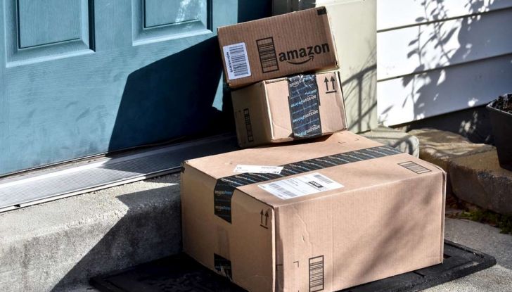 I droni Amazon ora caricano le auto elettriche in movimento - Foto 9 di 13