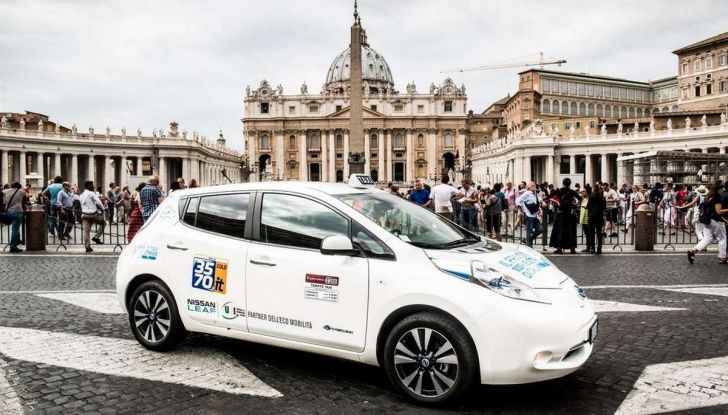 A Roma un corso di galateo per i tassisti della Capitale - Foto 1 di 10