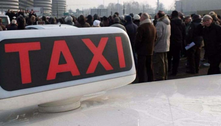 A Roma un corso di galateo per i tassisti della Capitale - Foto 7 di 10