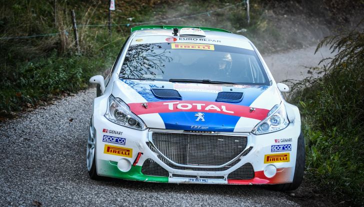 Peugeot celebra la stella nel campionato schierando due 208 t16 al Monza Rally Show - Foto 3 di 4