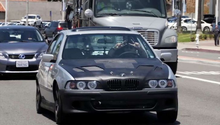 Auto elettrica con materiali riciclati: l’autonomia è da record - Foto 9 di 11