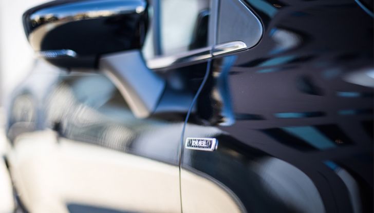 Renault Clio Duel la fashion car Berlina e Sporter sempre più glamour - Foto 22 di 29