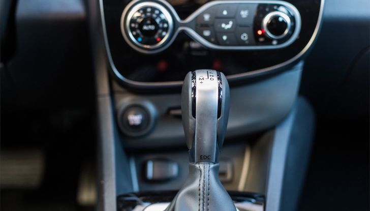 Renault Clio Duel la fashion car Berlina e Sporter sempre più glamour - Foto 25 di 29