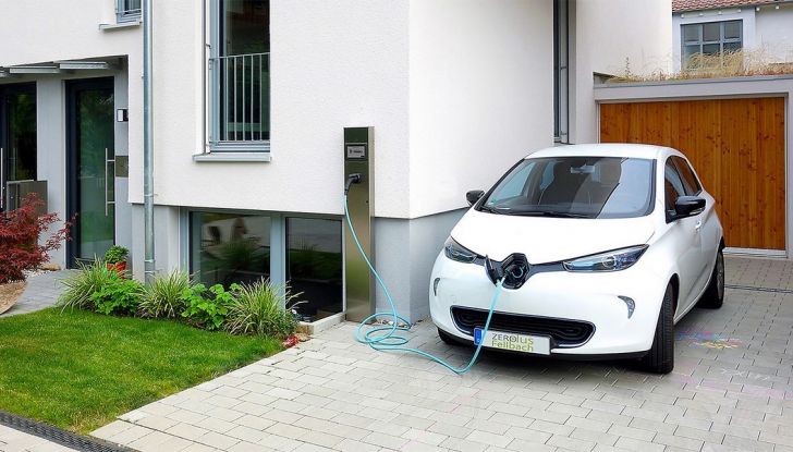 Come caricare economicamente l’auto elettrica a casa - Foto 2 di 10