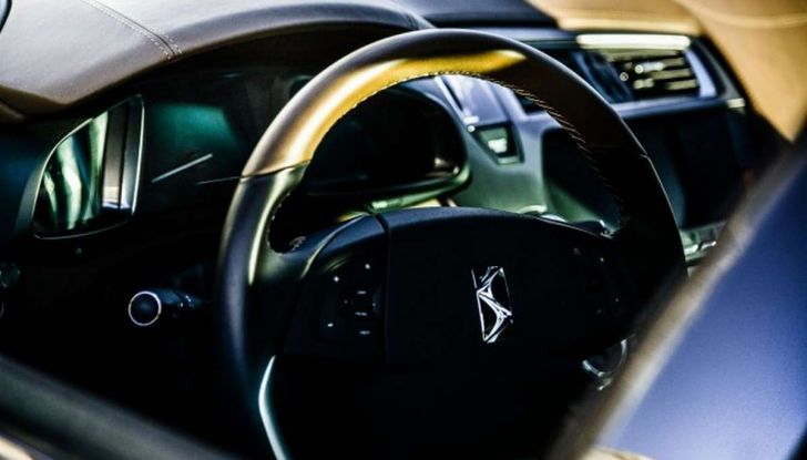 DS5 Prestige, lusso alla francese - Foto 3 di 16