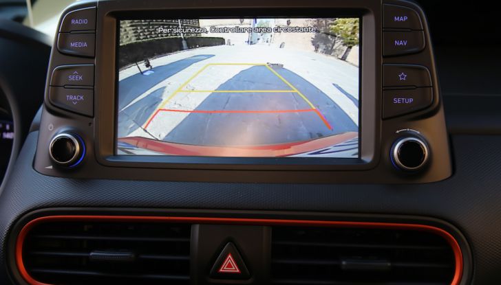 Prova su strada Hyundai Kona: il Crossover 4×4 tra prestazioni e avanguardia - Foto 19 di 19
