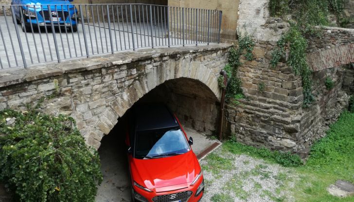 Prova su strada Hyundai Kona: il Crossover 4×4 tra prestazioni e avanguardia - Foto 14 di 19