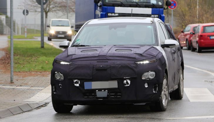 Hyundai Kona EV 2018, il SUV a emissioni zero segue la filosofia Ioniq - Foto 3 di 12