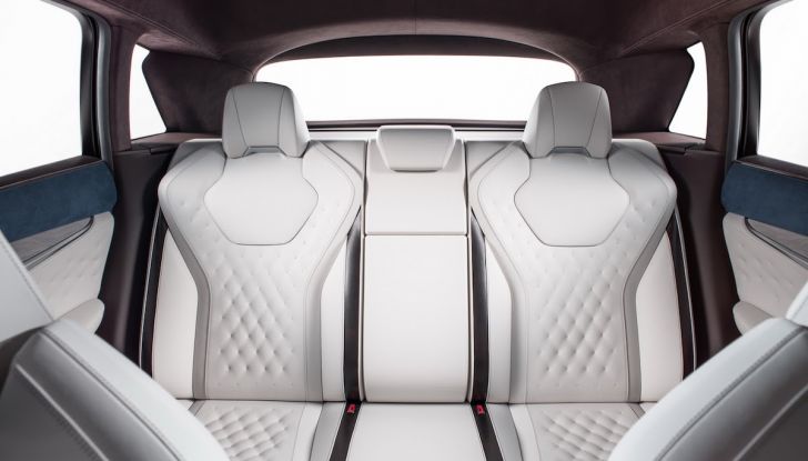 Infiniti QX50, il primo SUV con il turbo a compressione variabile - Foto 12 di 27