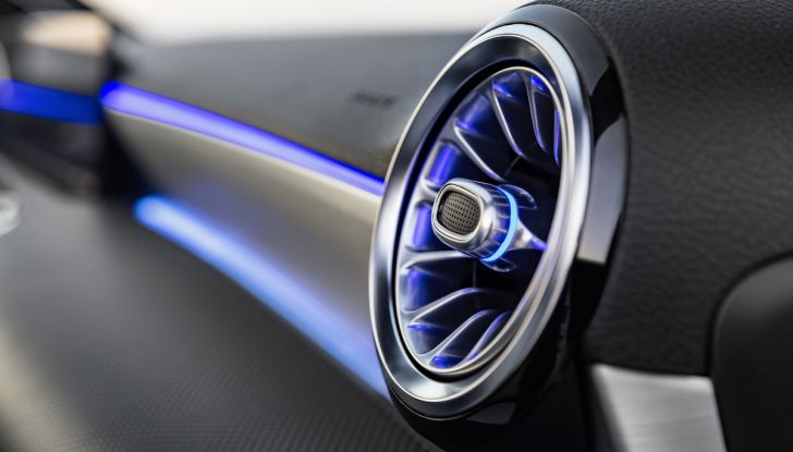 Gli interni della nuova Mercedes Classe A svelano il futuro - Foto 6 di 10