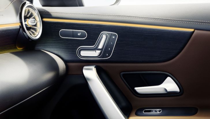 Gli interni della nuova Mercedes Classe A svelano il futuro - Foto 9 di 10