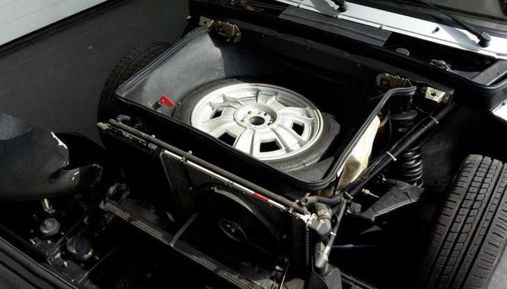 Lancia Delta S4, la leggenda del rally firmata Miki Biasion all’asta - Foto 12 di 20