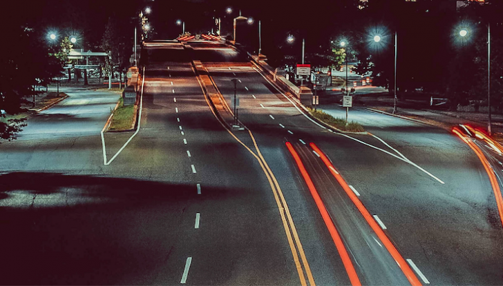 Sulle auto nuove arriva il limitatore di velocità obbligatorio: cos’è e come funziona - Foto 2 di 9