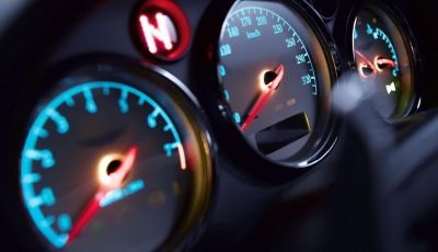 Sulle auto nuove arriva il limitatore di velocità obbligatorio: cos'è e come funziona