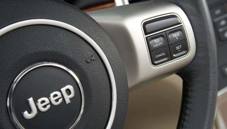 Sulle auto nuove arriva il limitatore di velocità obbligatorio: cos’è e come funziona - Foto 5 di 9