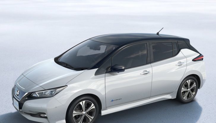 Nissan punta a 1 milione di auto elettriche entro il 2022 - Foto 6 di 12