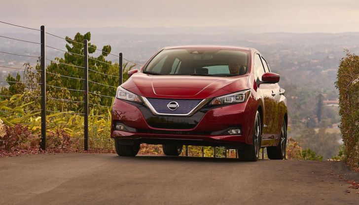 Nissan punta a 1 milione di auto elettriche entro il 2022 - Foto 10 di 12