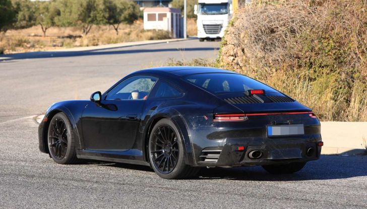 Nuova Porsche 911 Turbo 2019, primi test su strada - Foto 10 di 12