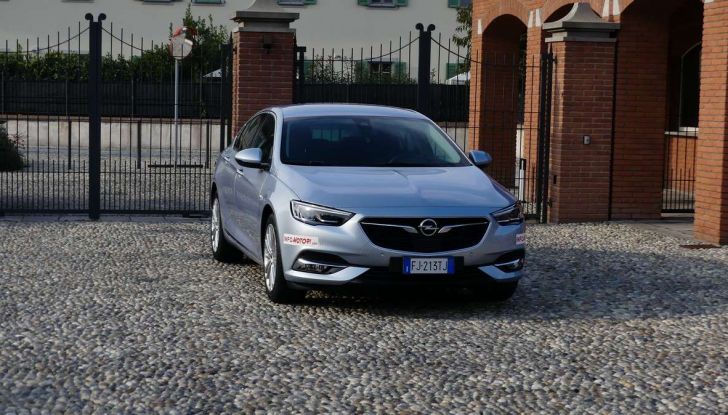Opel Insignia Grand Sport Innovation 2.0 CDTI 170cv S&S prova su strada - Foto 23 di 34
