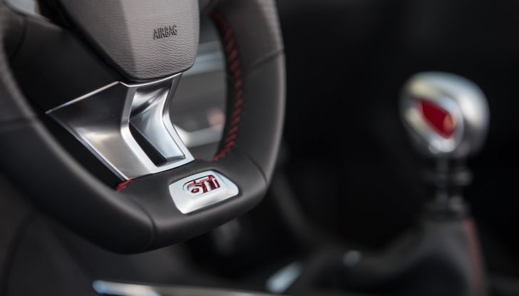 La nuova Peugeot 308 GTi by PS con Peugeot & Friends - Foto 2 di 26