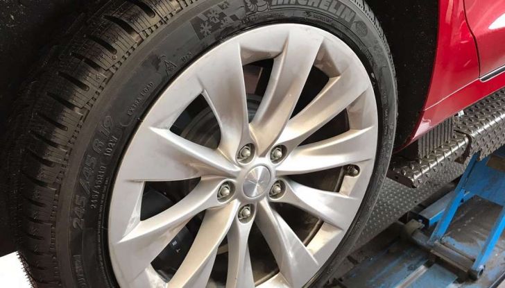 Pneumatici invernali anche sulle auto elettriche: Michelin Alpin è il top - Foto 28 di 28