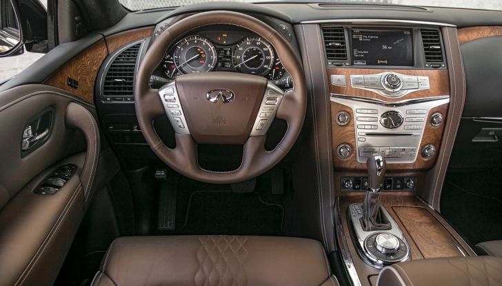 Infiniti QX80 2018: lusso ad alte prestazioni per gli Emirati - Foto 12 di 12