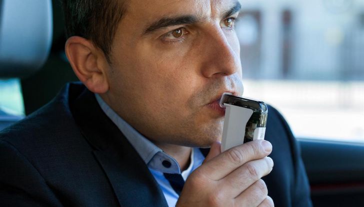 Seat Leon Cristobal: l’alcol test è integrato e se sgarri l’auto non parte - Foto 6 di 7