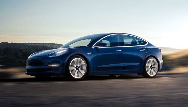 Tesla Model 3 in ritardo di tre mesi, produzione record al pari delle perdite! - Foto 7 di 16