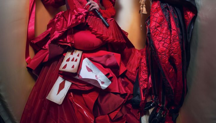 Il Calendario Pirelli 2018 di Tim Walker, Paese delle Meraviglie e Black Power - Foto 5 di 19