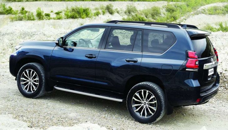 Toyota Land Cruiser restyling 2018, informazioni e dati tecnici - Foto 12 di 17