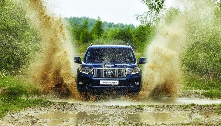 Toyota Land Cruiser restyling 2018, informazioni e dati tecnici - Foto 2 di 17