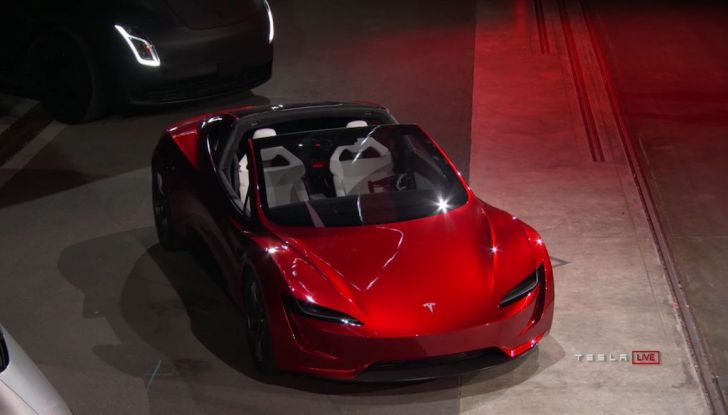 La nuova Tesla Roadster è l’auto più veloce del mondo, lo dicono i tester - Foto 5 di 16
