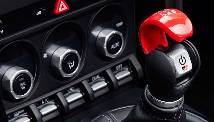 Toyota: motori a combustione come Diesel e benzina moriranno entro il 2050 - Foto 8 di 9