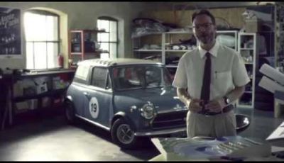 Mini John Cooper Works in volo sullo stretto di Messina