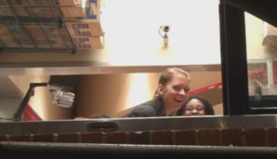 Video dello scherzo del guidatore invisibile al Fast Food