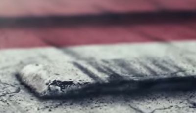 BMW M4 Coupè drinfing su una portaerei