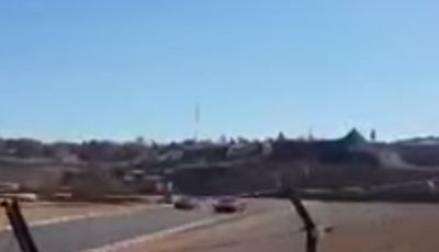 Ferrari 458 Speciale perde il controllo sul circuito di Kyalami