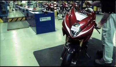 MV Agusta F3: video della catena di montaggio