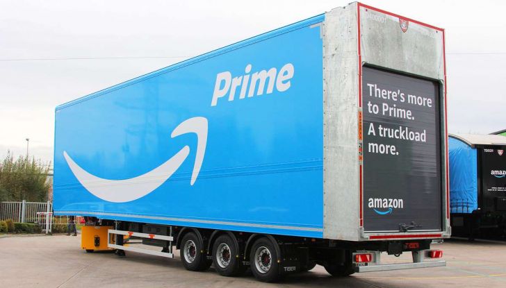 Il truck di Amazon Prime è da film post apocalittico - Foto 2 di 7
