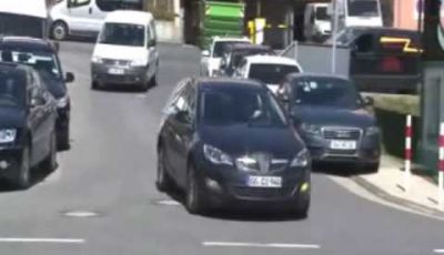 Video Opel Astra station wagon Spy