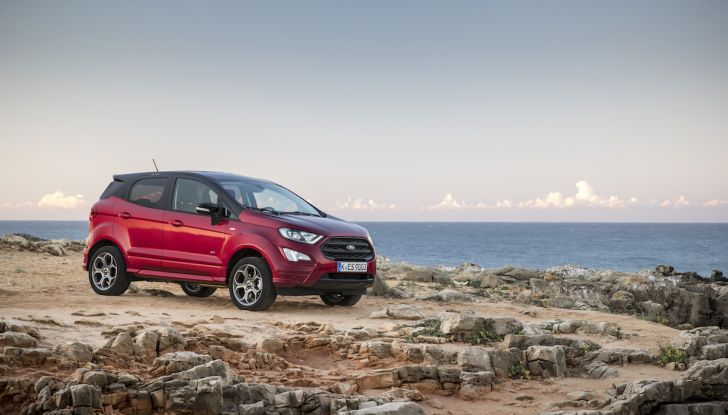 Ford Ecosport: i tappetini nascono dalle bottiglie di plastica riciclata - Foto 2 di 32