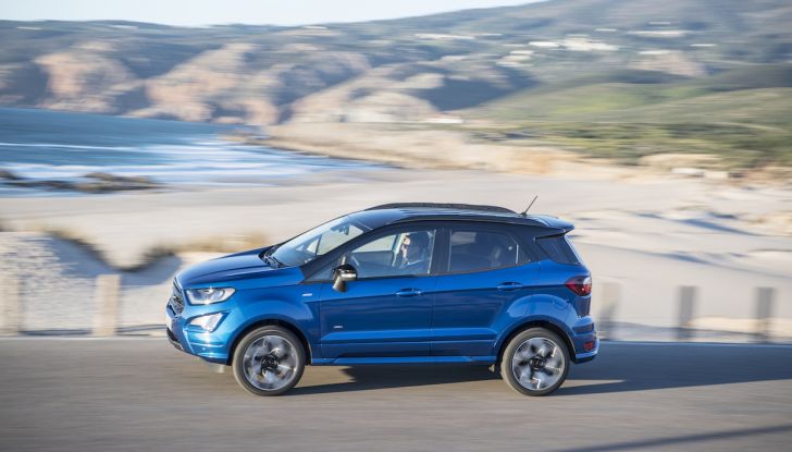 Ford Ecosport: i tappetini nascono dalle bottiglie di plastica riciclata - Foto 17 di 32