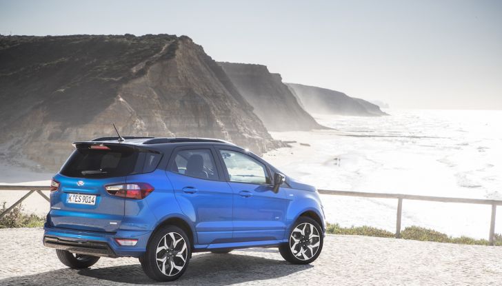 Ford Ecosport: i tappetini nascono dalle bottiglie di plastica riciclata - Foto 22 di 32