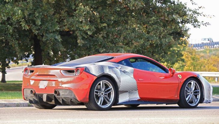 Ferrari 488 GTO 2019, la nuova sportiva del Cavallino è in fase di test - Foto 4 di 10