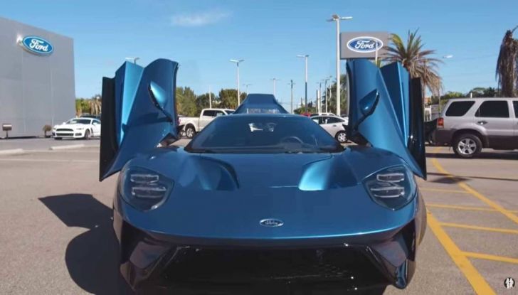 John Cena denunciato dopo aver venduto la sua Ford GT 2016 - Foto 9 di 13