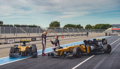 La porta a guidare la F1 Renault e le chiede di sposarlo [Video]
