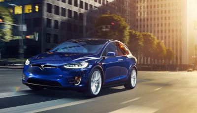 Tesla annuncia Autopilot 9: verso la guida autonoma di livello 4?