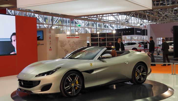 Le supercar e le ragazze più belle del Motor Show 2017 - Foto 3 di 58