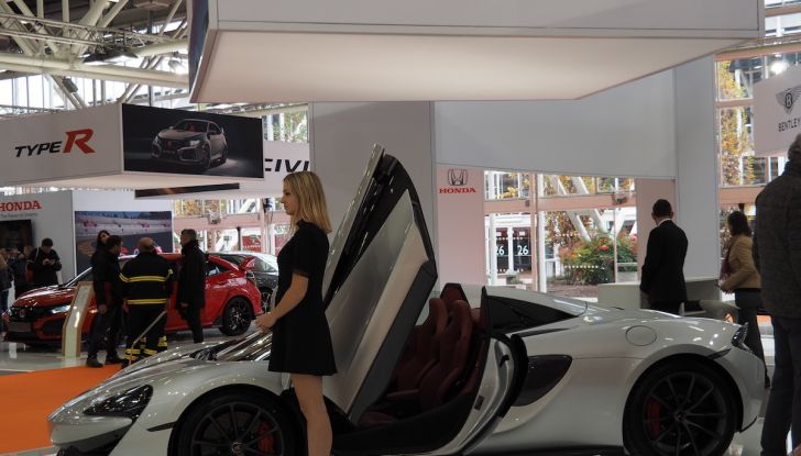 Le supercar e le ragazze più belle del Motor Show 2017 - Foto 32 di 58